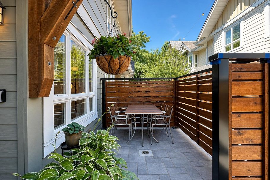 13 915 Tobruck Avenue North Vancouver, BC - 15