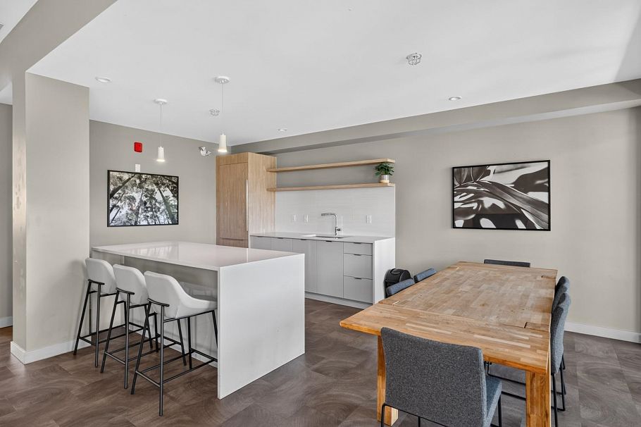 210 108 E 8th Street North Vancouver, BC - 29