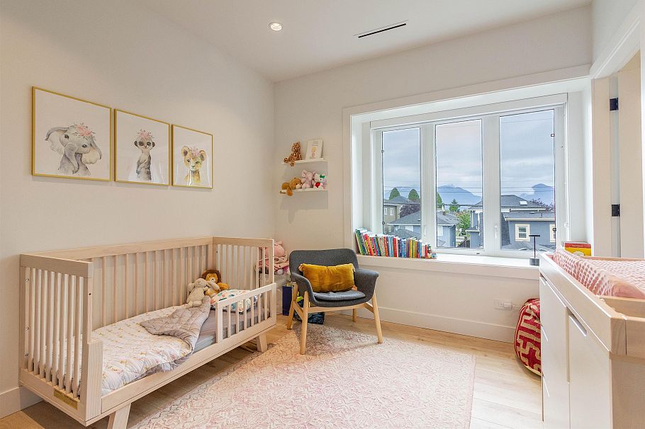 3063 Graveley Street Vancouver, BC - 29