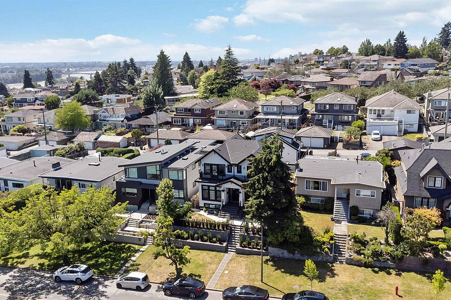 8007 Elliott Street Vancouver, BC - 17