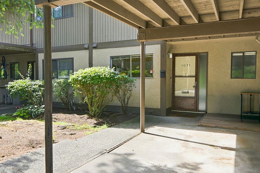 1071 Lillooet Road North Vancouver, BC - 2