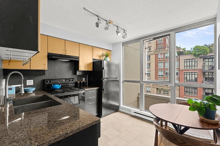 401 1238 Richards Street Vancouver, BC - 19