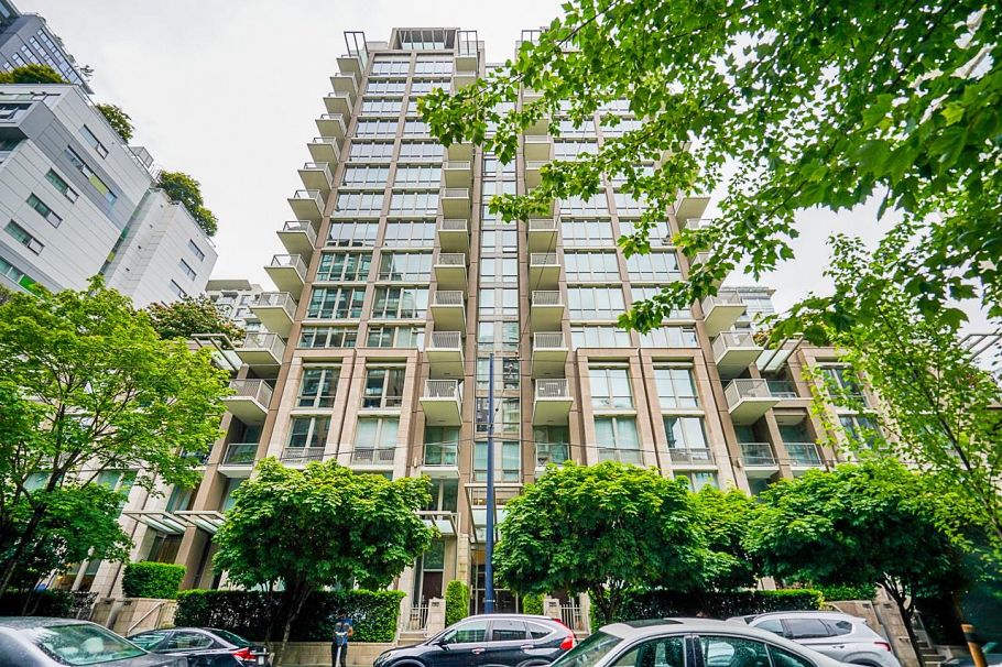 210 1055 Richards Street Vancouver, BC - 4