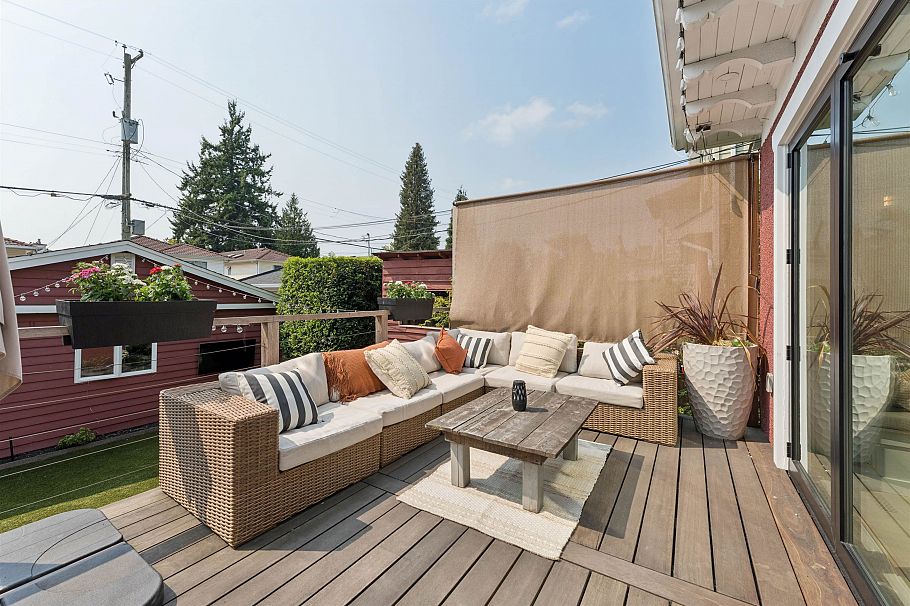 1250 E 11th Avenue Vancouver, BC - 20
