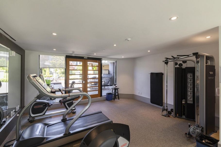 218 3220 Connaught Crescent North Vancouver, BC - 19