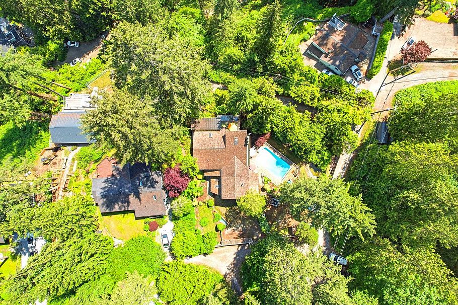5481 Indian River Drive North Vancouver, BC - 38