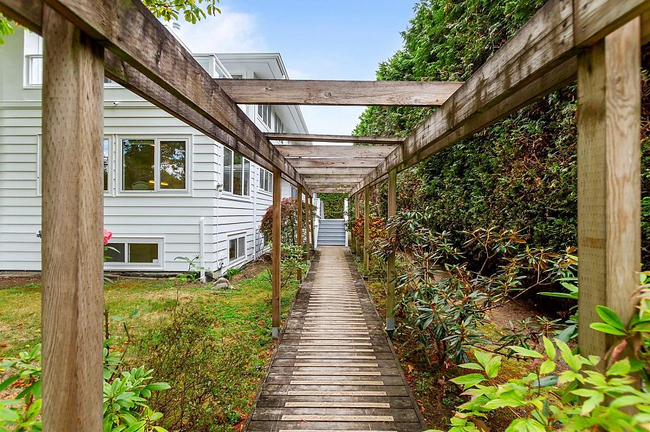 1806 Western Parkway Vancouver, BC - 23