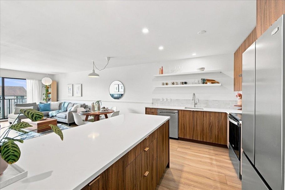 207 236 W 2nd Street North Vancouver, BC - 6