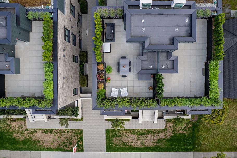 102 157 W King Edward Vancouver, BC - 3