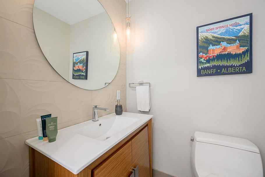3201 Lonsdale Avenue North Vancouver, BC - 19