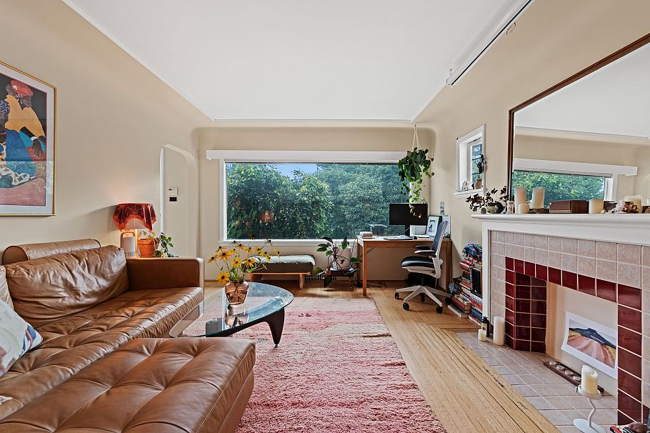 2608 E 4th Avenue Vancouver, BC - 14