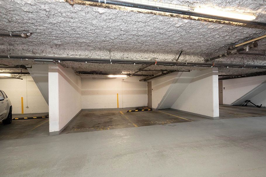 290 E 11th Avenue Vancouver, BC - 24