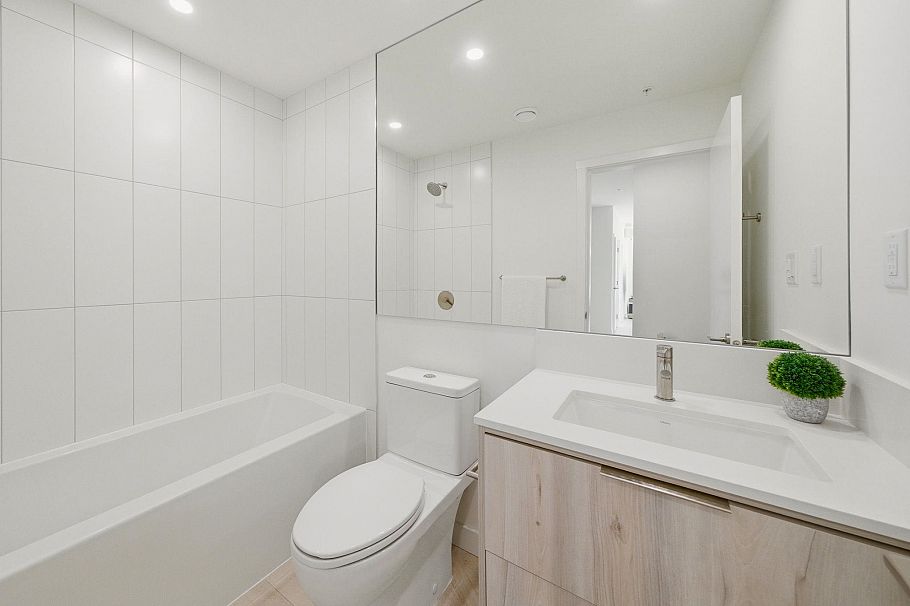 513 3596 Malsum Drive North Vancouver, BC - 18