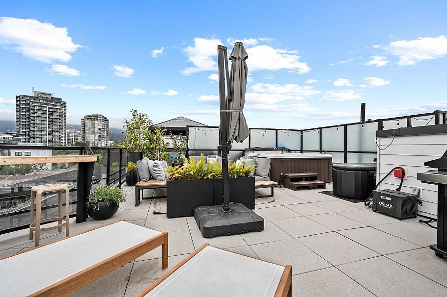 614 108 E 8th Street North Vancouver, BC - 1