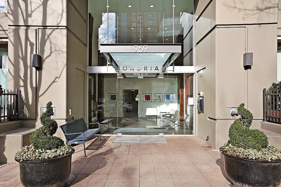 504 969 Richards Street Vancouver, BC - 2