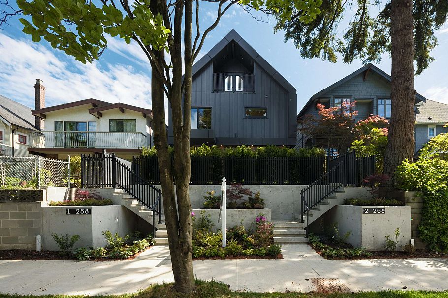 1 258 E 19 Avenue Vancouver, BC - 35
