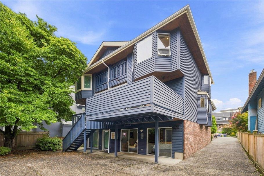 2813 W 3rd Avenue Vancouver, BC - 36