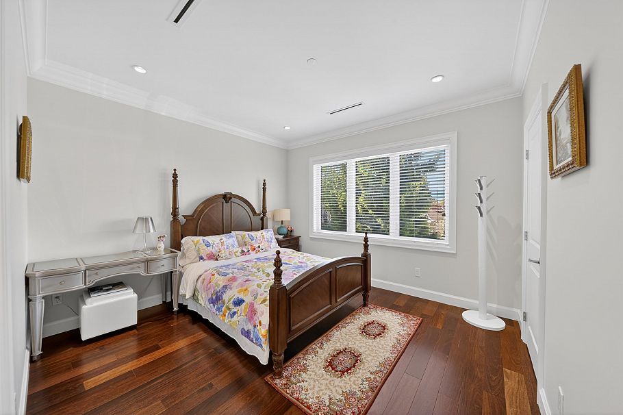 3285 W 12th Avenue Vancouver, BC - 11