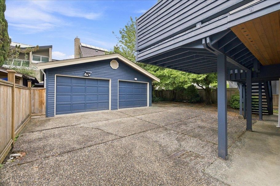 2813 W 3rd Avenue Vancouver, BC - 37