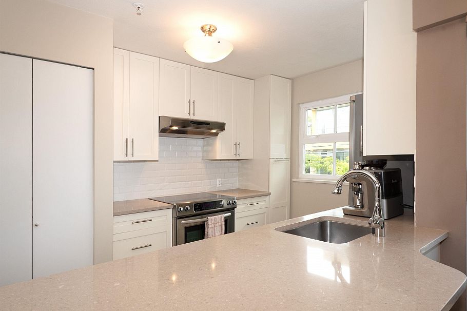 301 2250 W 3rd Avenue Vancouver, BC - 12