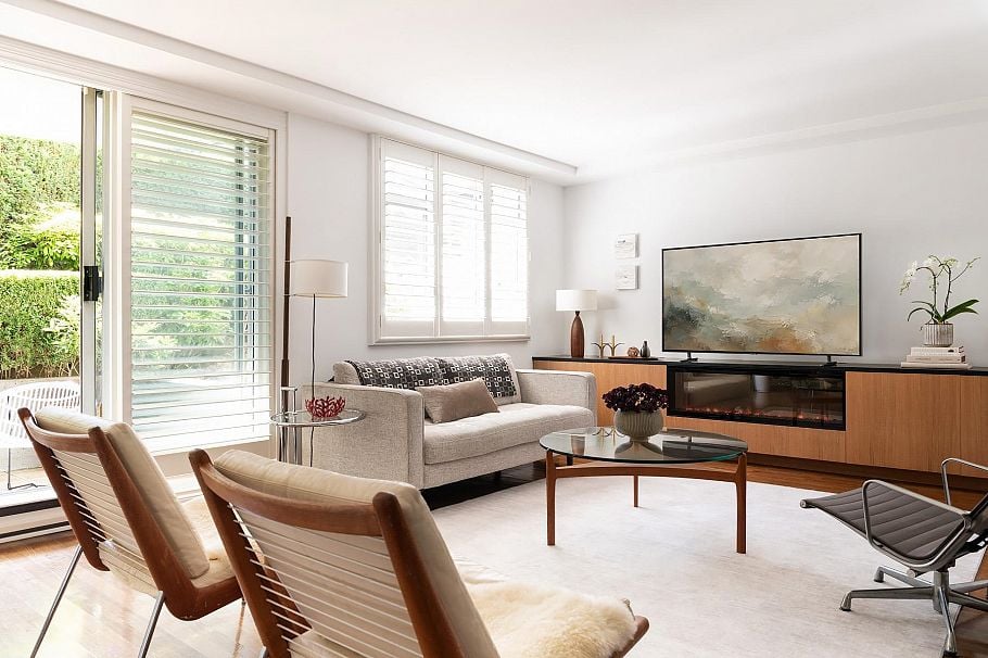 1 5939 Yew Street Vancouver, BC - 5