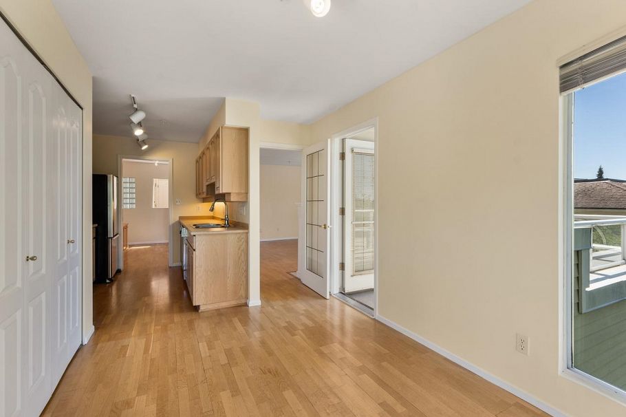 401 7620 Columbia Street Vancouver, BC - 12