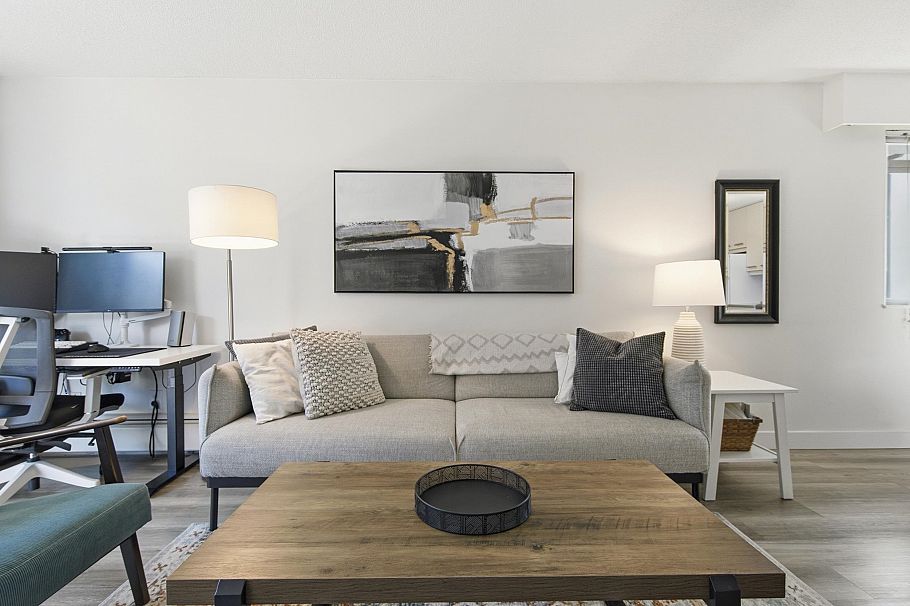 203 270 W 3rd Street North Vancouver, BC - 4
