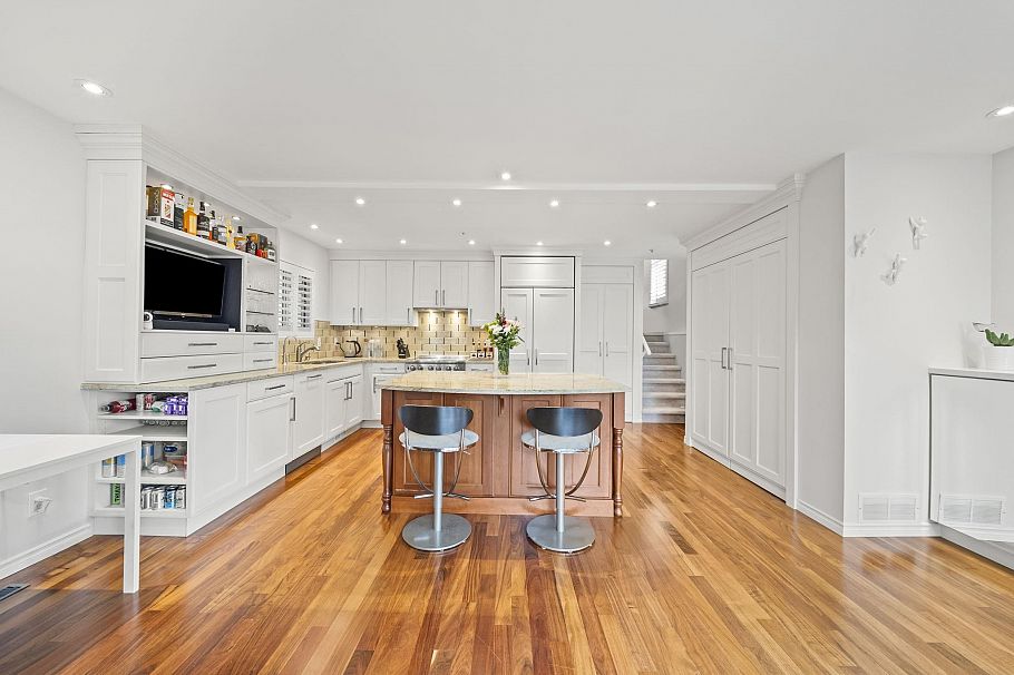 2408 SE Marine Drive Vancouver, BC - 2