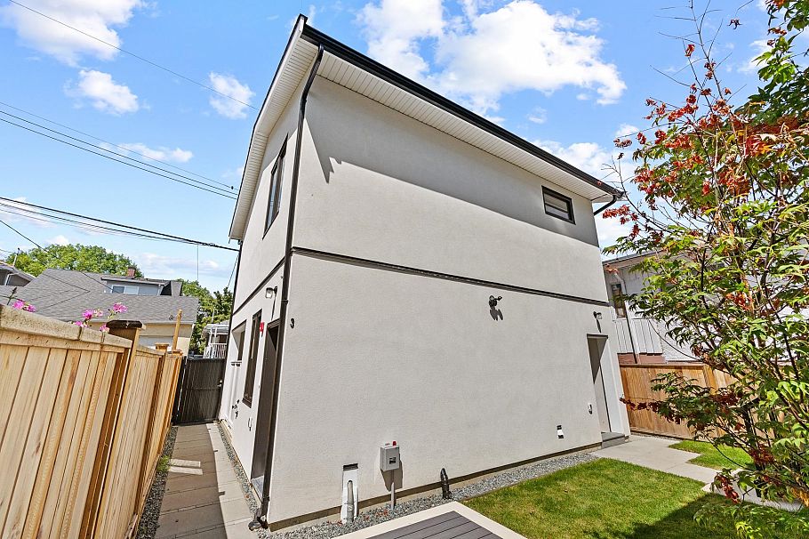 5079 Elgin Street Vancouver, BC - 31