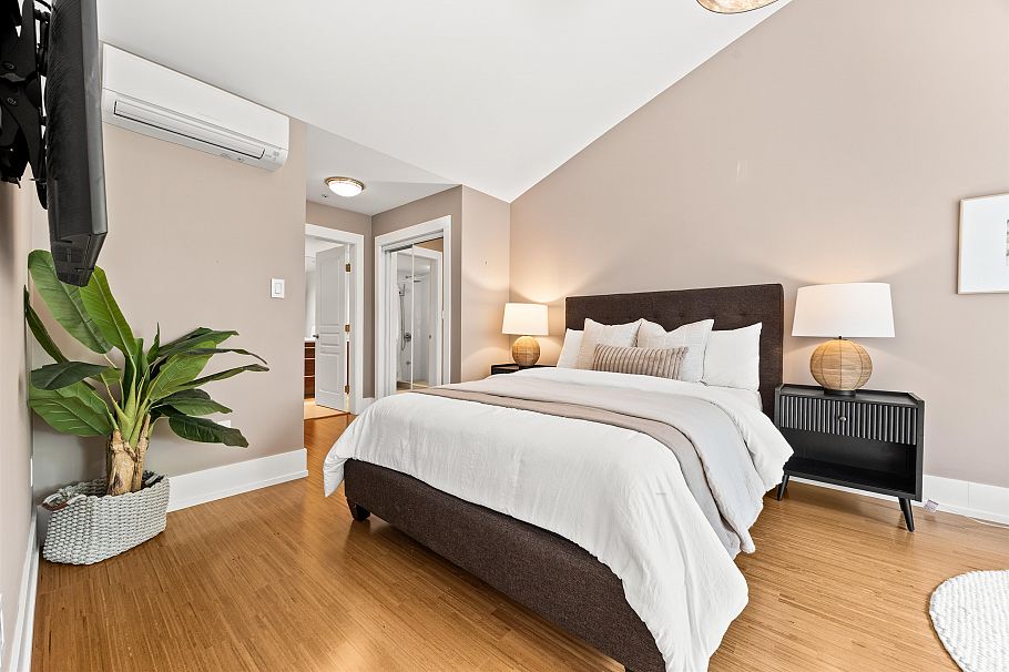 306 1140 Strathaven Drive North Vancouver, BC - 17