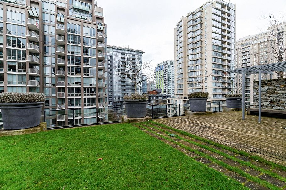 606 1088 Richards Street Vancouver, BC - 23