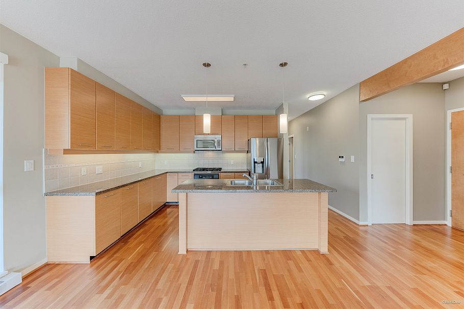 510 530 Raven Woods Drive North Vancouver, BC - 6