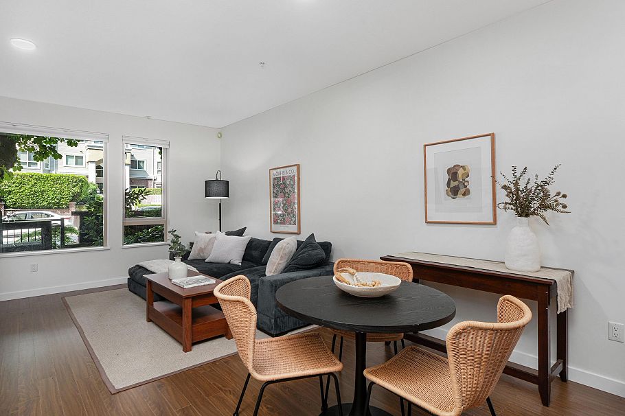 113 119 W 22nd Street North Vancouver, BC - 5