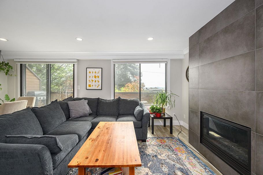 3201 Lonsdale Avenue North Vancouver, BC - 5