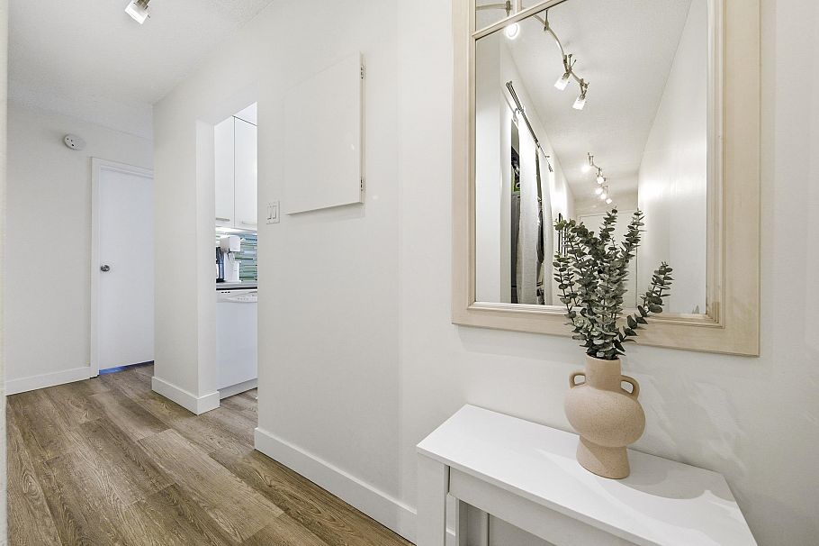 203 270 W 3rd Street North Vancouver, BC - 26