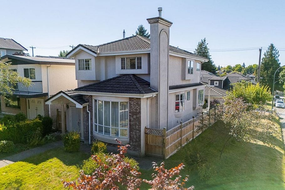 4803 Fleming Street Vancouver, BC - 2