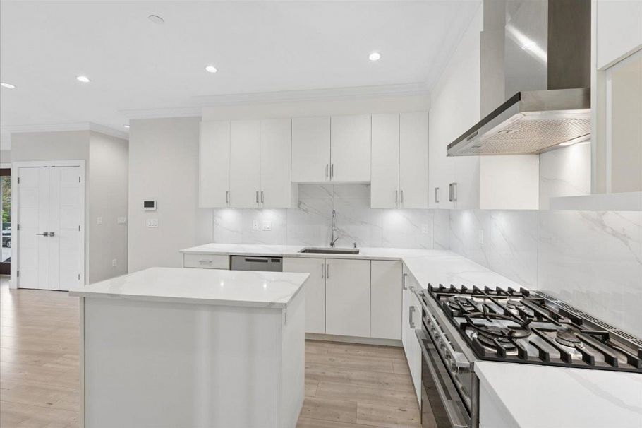 3820 Inverness Street Vancouver, BC - 14