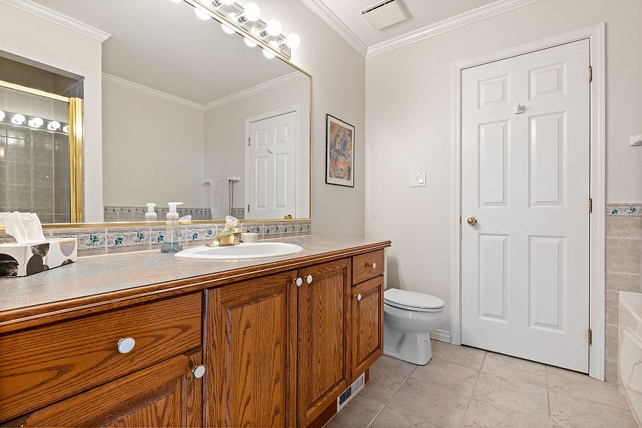 3373 Huntleigh Court North Vancouver, BC - 29