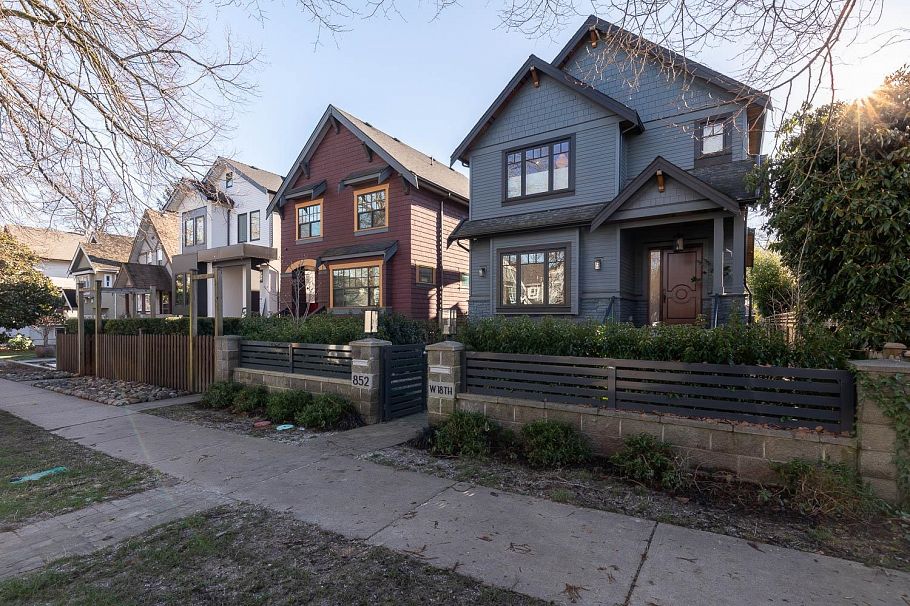 852 W 18th Avenue Vancouver, BC - 1