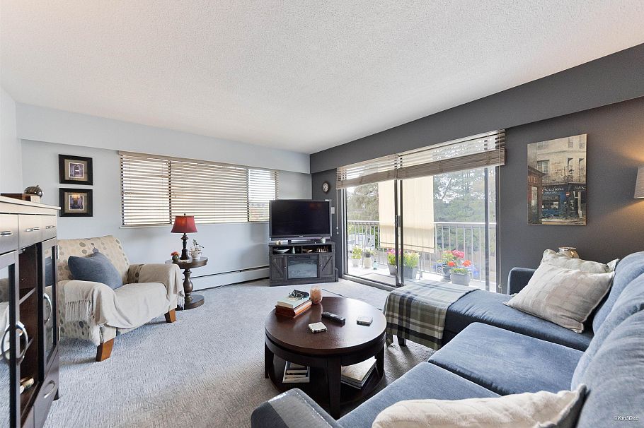 205 330 W 2nd Street North Vancouver, BC - 1