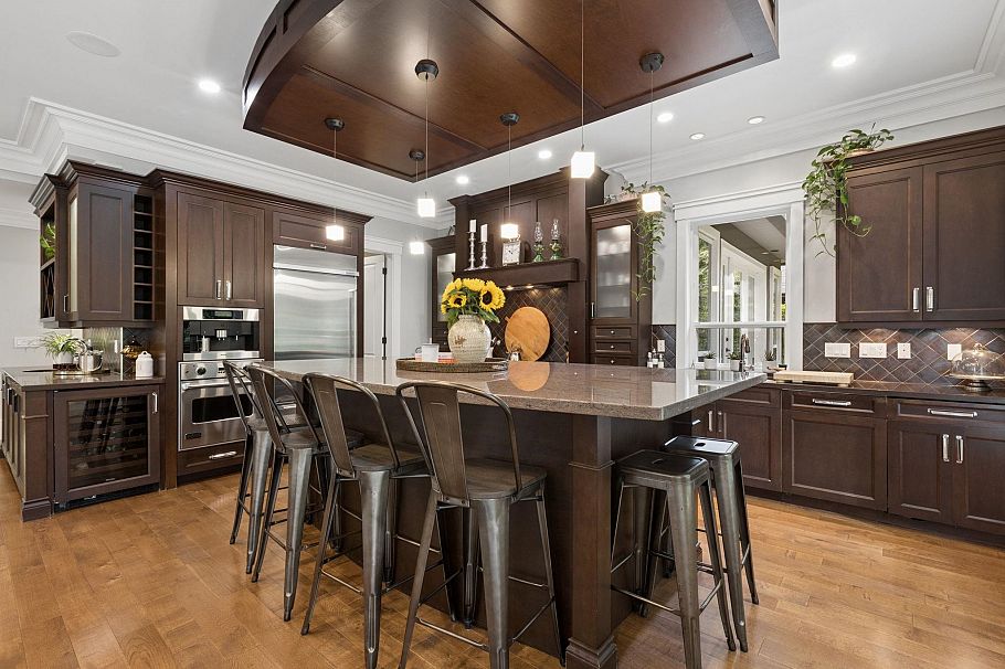 4176 Virginia Crescent North Vancouver, BC - 8
