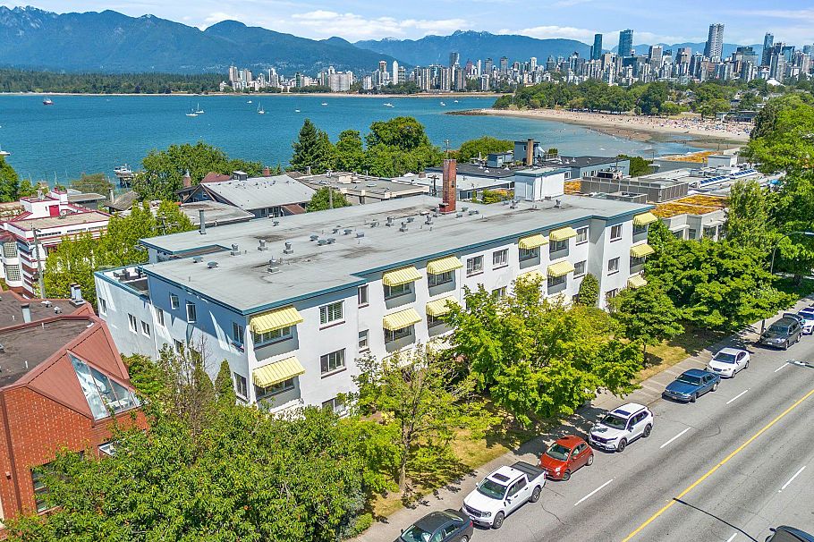 303 2469 Cornwall Avenue Vancouver, BC - 1