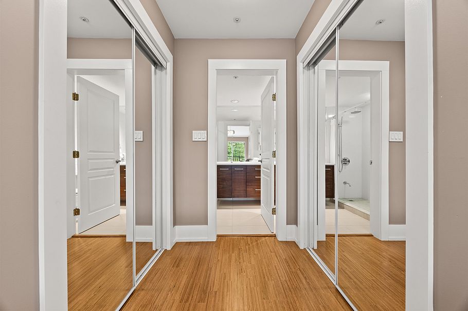 306 1140 Strathaven Drive North Vancouver, BC - 18