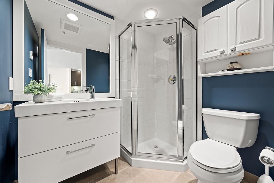 306 1140 Strathaven Drive North Vancouver, BC - 26