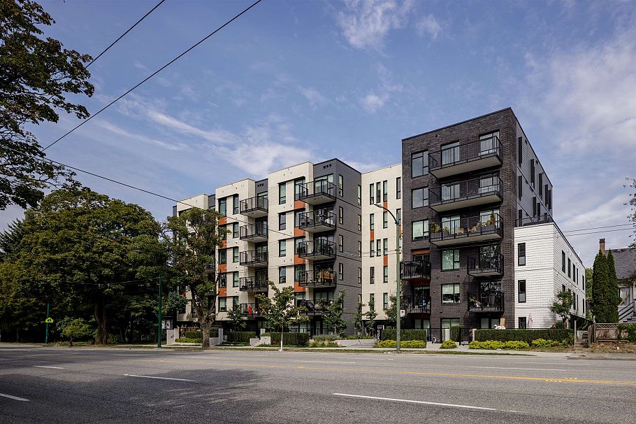 210 2235 E Broadway Vancouver, BC - 19
