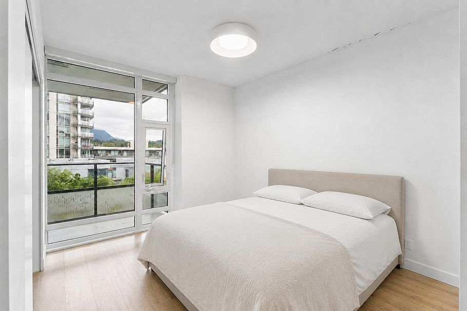 305 1500 Fern Street North Vancouver, BC - 18