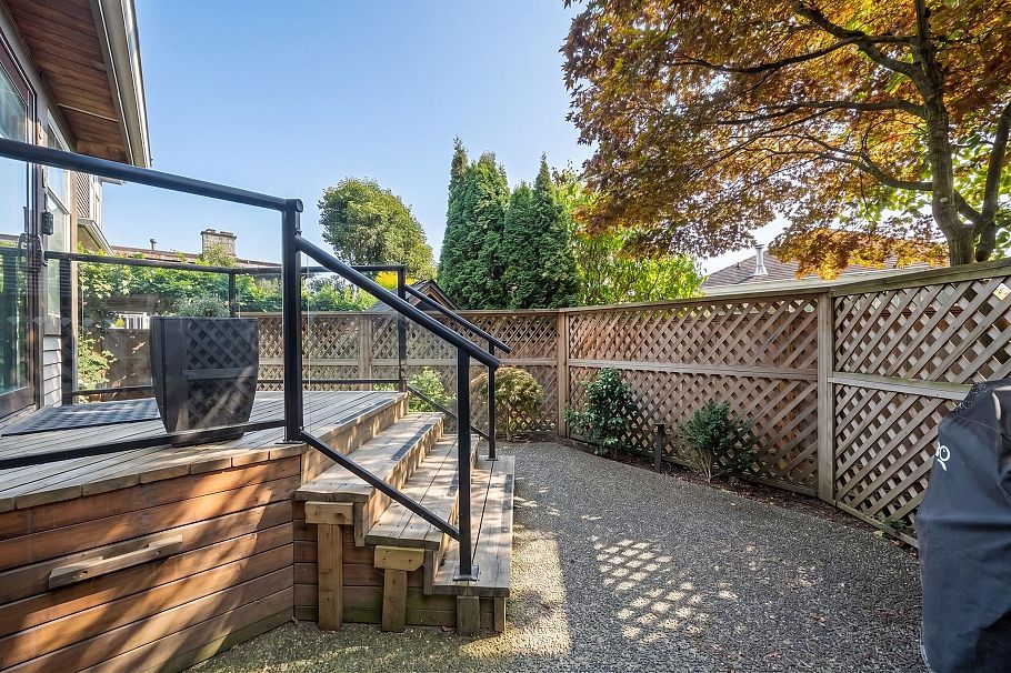 2408 SE Marine Drive Vancouver, BC - 12