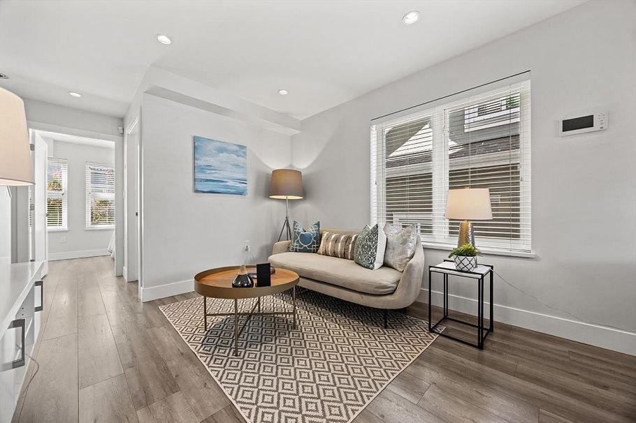 5440 Rhodes Street Vancouver, BC - 3