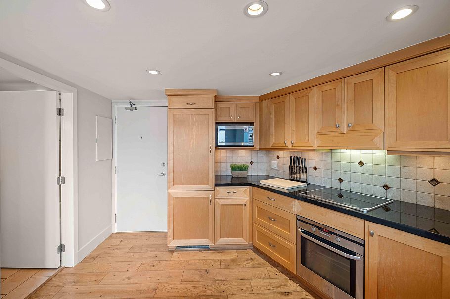 708 22 E Cordova Street Vancouver, BC - 5