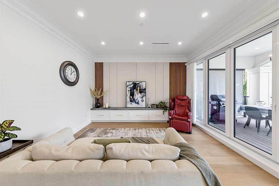 2755 W 38th Avenue Vancouver, BC - 7